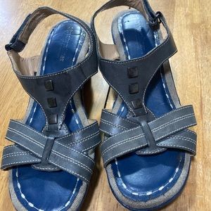 Beautiful naturalizer shoes size 9.5